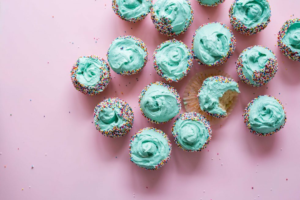 Perfect vanilla cupcakes free stock photo
